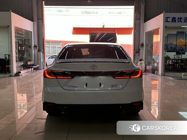 Toyota Camry 2025 Белый из Китая