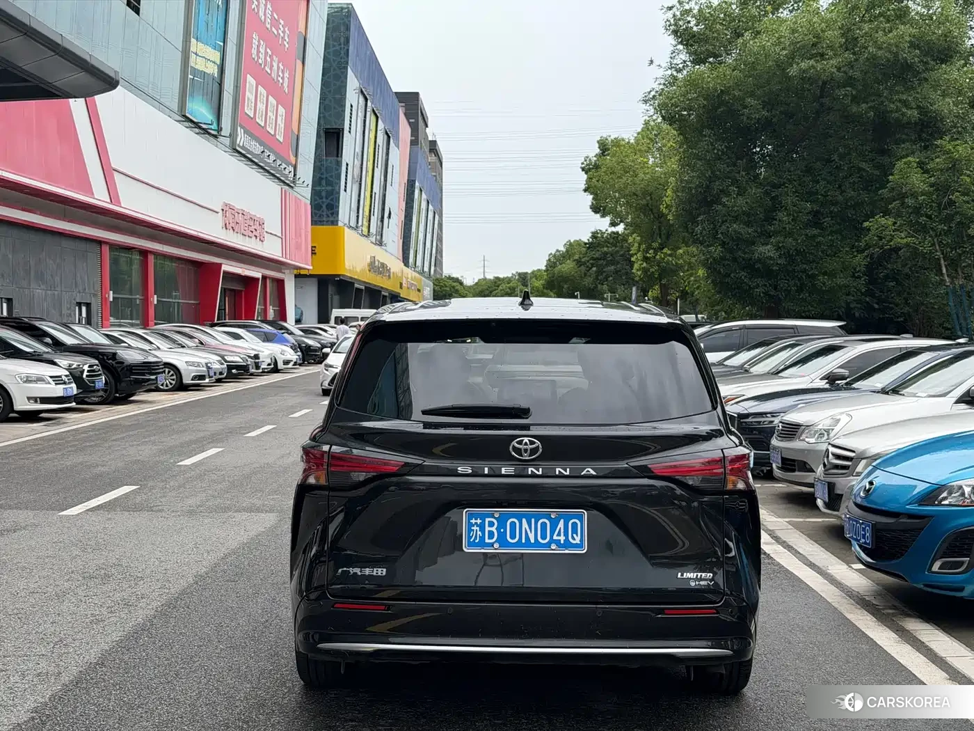 Toyota Sienna 2025 Черный из Китая