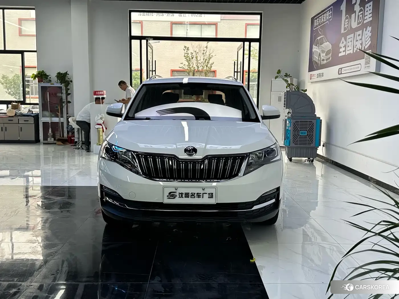Skoda Komick 2021 Белый из Китая