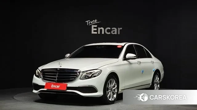 Mercedes-Benz E-Class W213 2018 Белый из Кореи