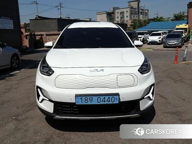 Kia Niro Plus 2022 Белый из Кореи