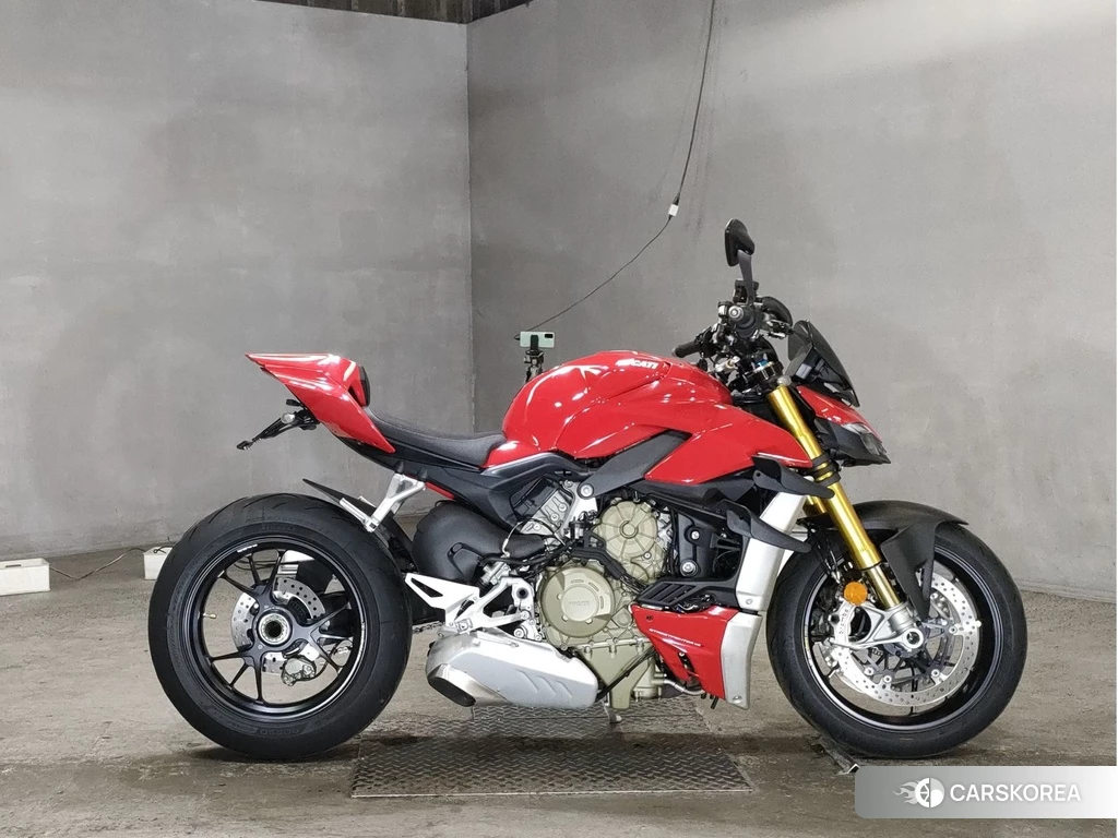Проданный Ducati STREETFIGHTER V4 S 2021 из Японии