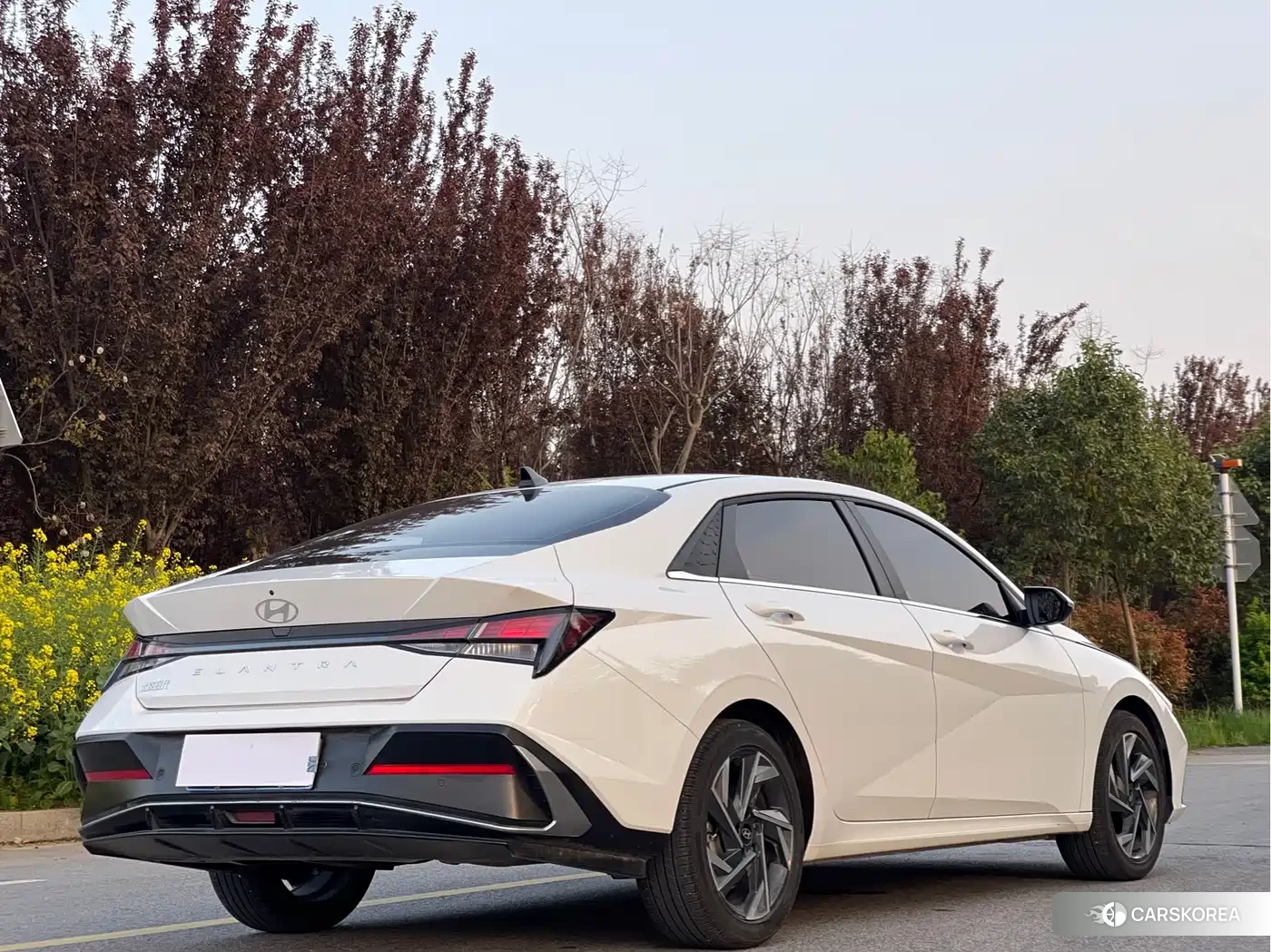 Hyundai Elantra 2026 Белый из Китая