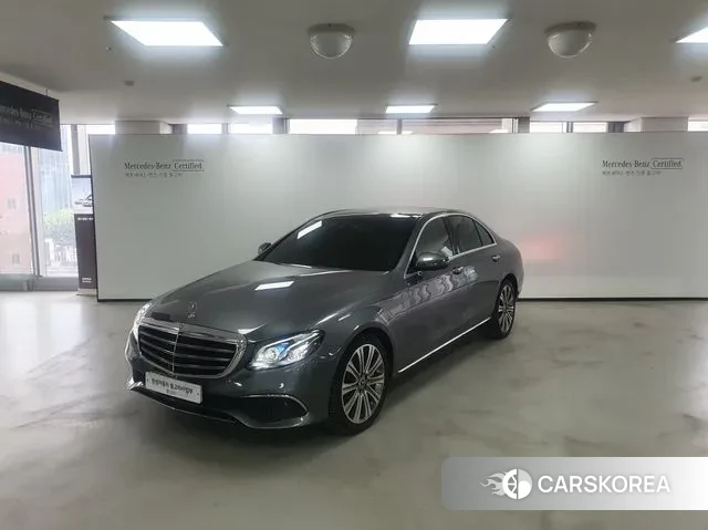 Mercedes-Benz E-Class W213 2020 Серый из Кореи