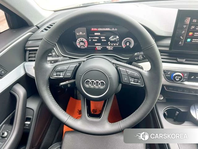 Audi A4L 2022 Темно-серый из Китая
