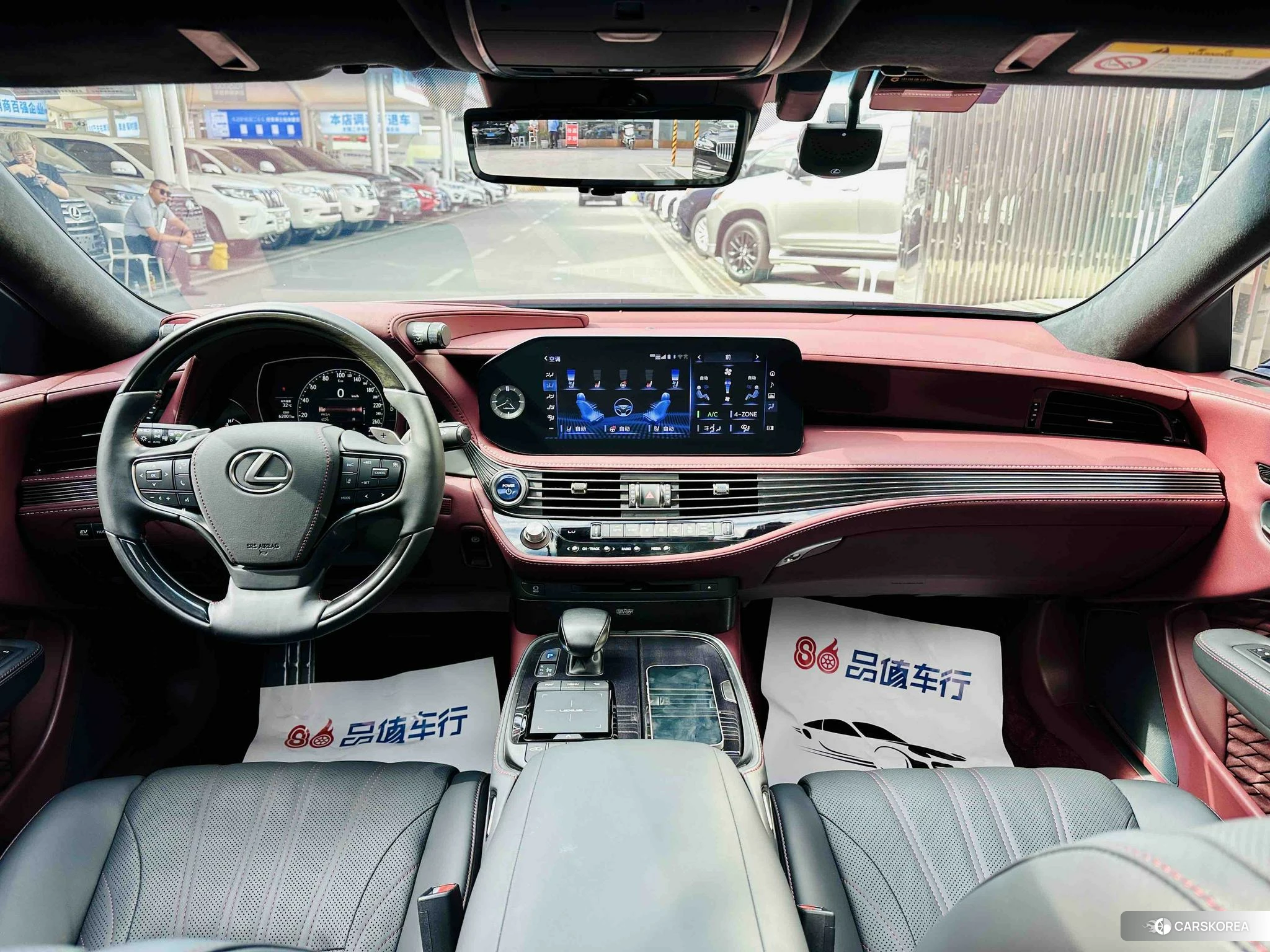 Lexus LS 2020 Серебристо-серый из Китая