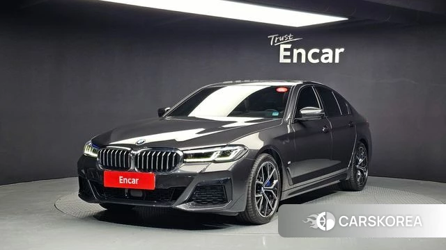 BMW 5 Series (G30) 2023 Серый из Кореи