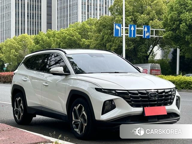 Hyundai Tucson 2023 Белый из Китая