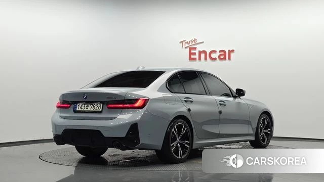 BMW 3 Series (G20) 2024 Небесно-голубой из Кореи