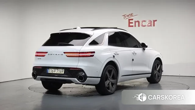 Genesis GV70 2021 Белый из Кореи