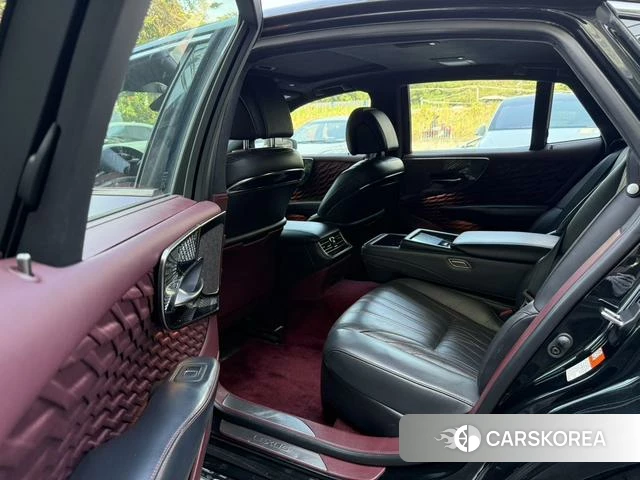 Lexus LS 2022 Черный из Китая