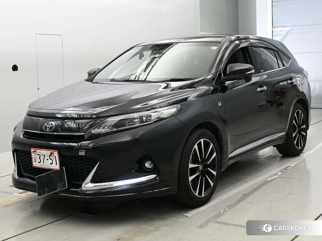 Toyota Harrier 2018 из Японии