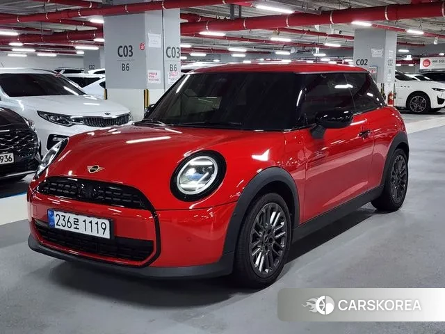 Mini Cooper C 4th generation 2024 Красный из Кореи