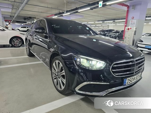 Mercedes-Benz E-Class W213 2023 Черный из Кореи