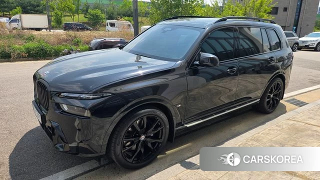 BMW X7 (G07) 2025 Черный из Кореи