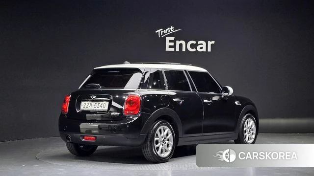 Mini Cooper 2018 Черный из Кореи