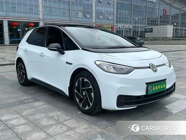 Volkswagen ID.3 2022 Белый из Китая