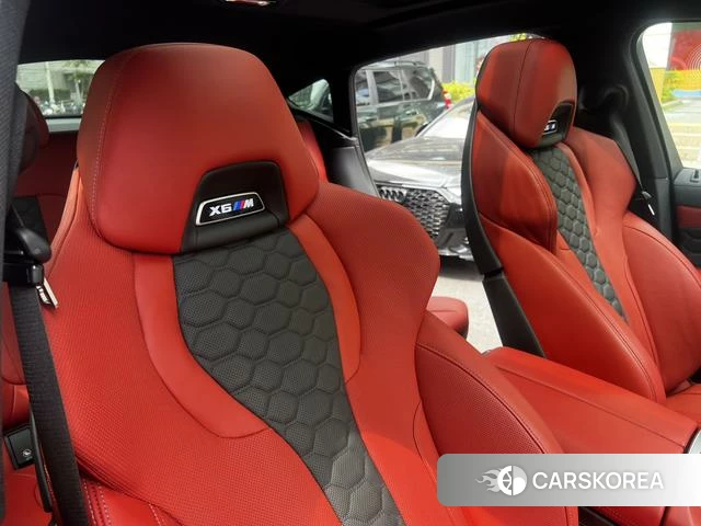 BMW X6 M 2021 Черный из Китая