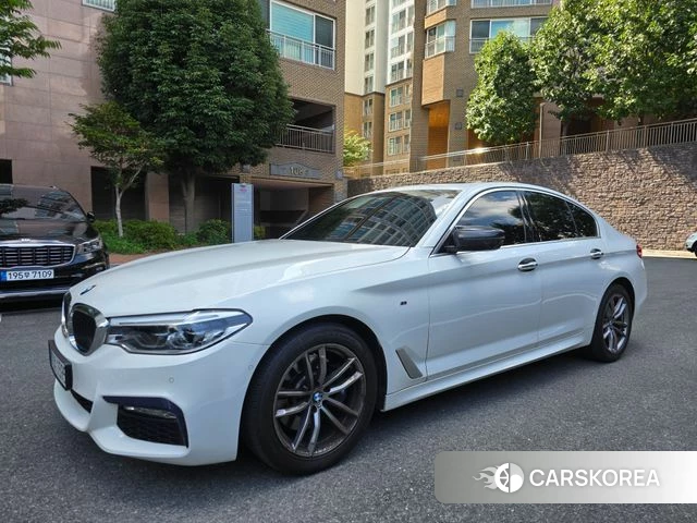 BMW 5 Series (G30) 2018 Белый из Кореи