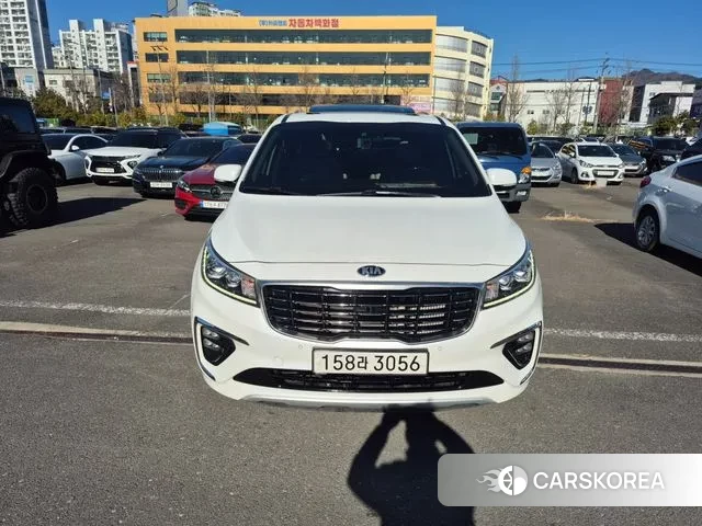 Kia The New Carnival 2019 Жемчужный цвет из Кореи