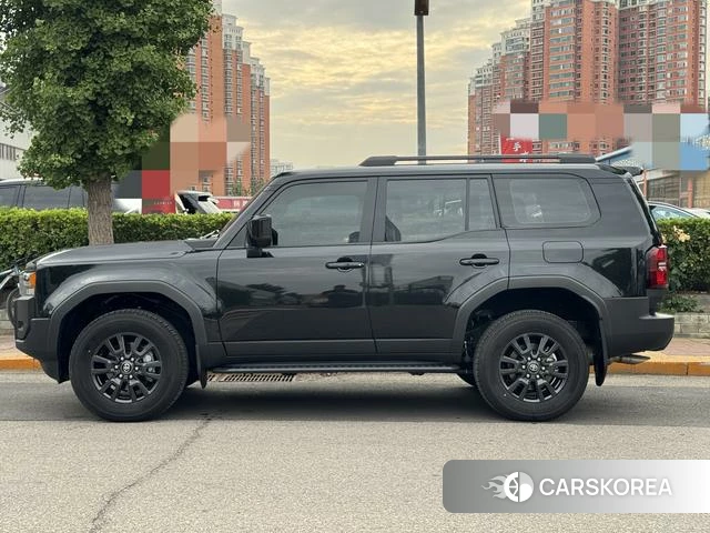 Toyota Prado 2025 Черный из Китая