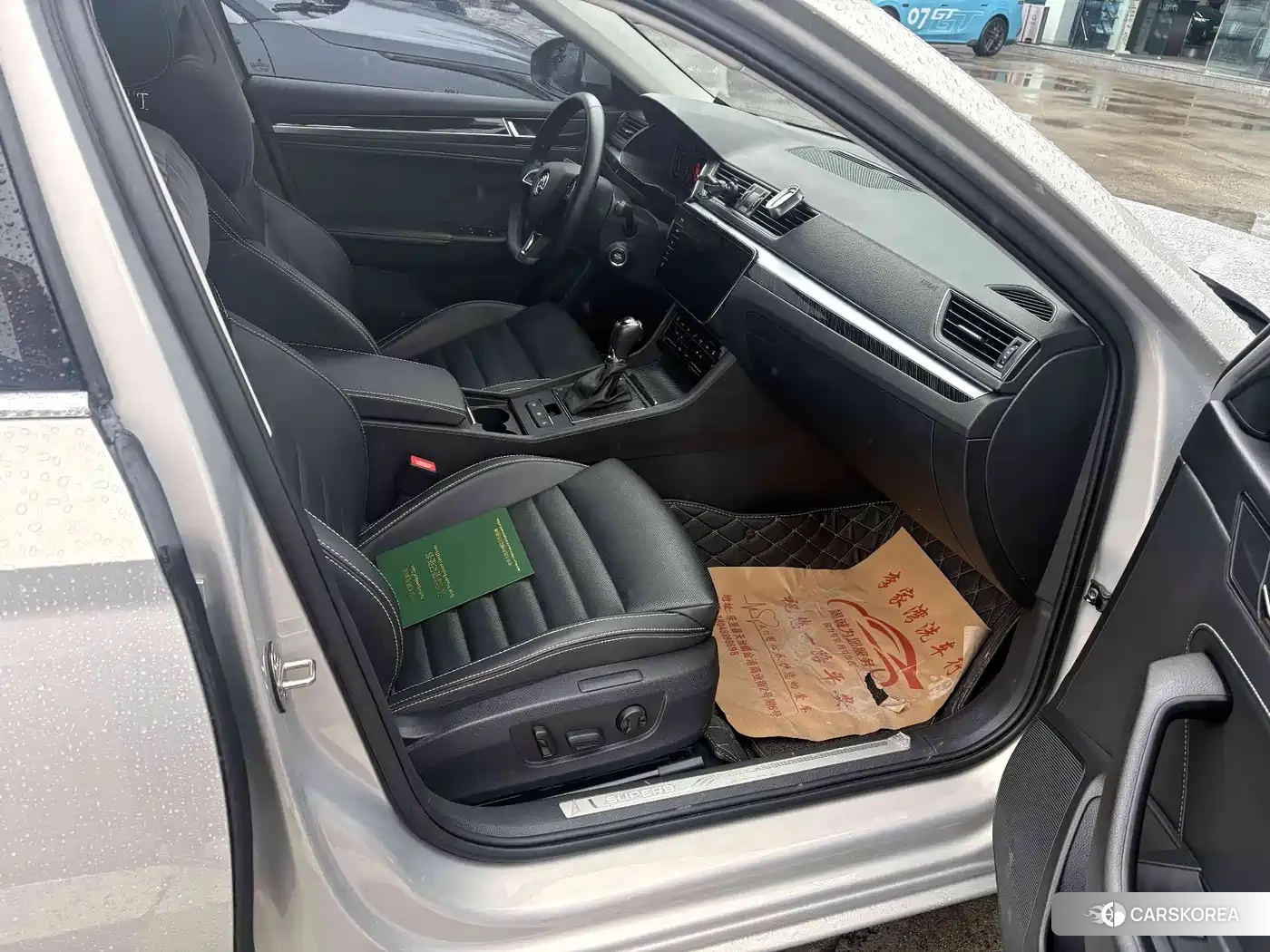 Skoda Superb 2022 Champagne/brown из Китая