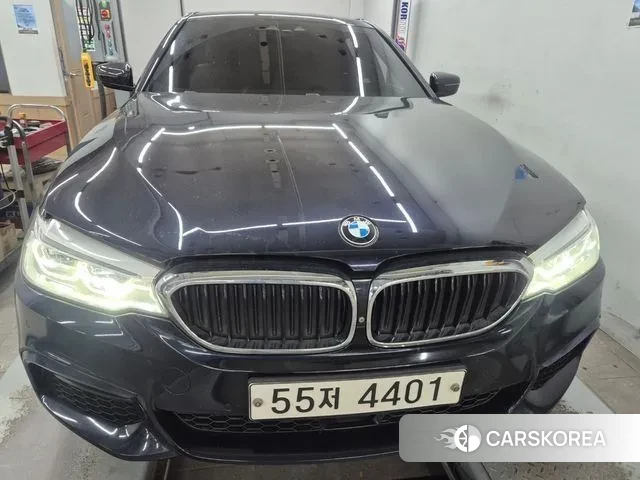 BMW 5 Series (G30) 2019 Черный из Кореи