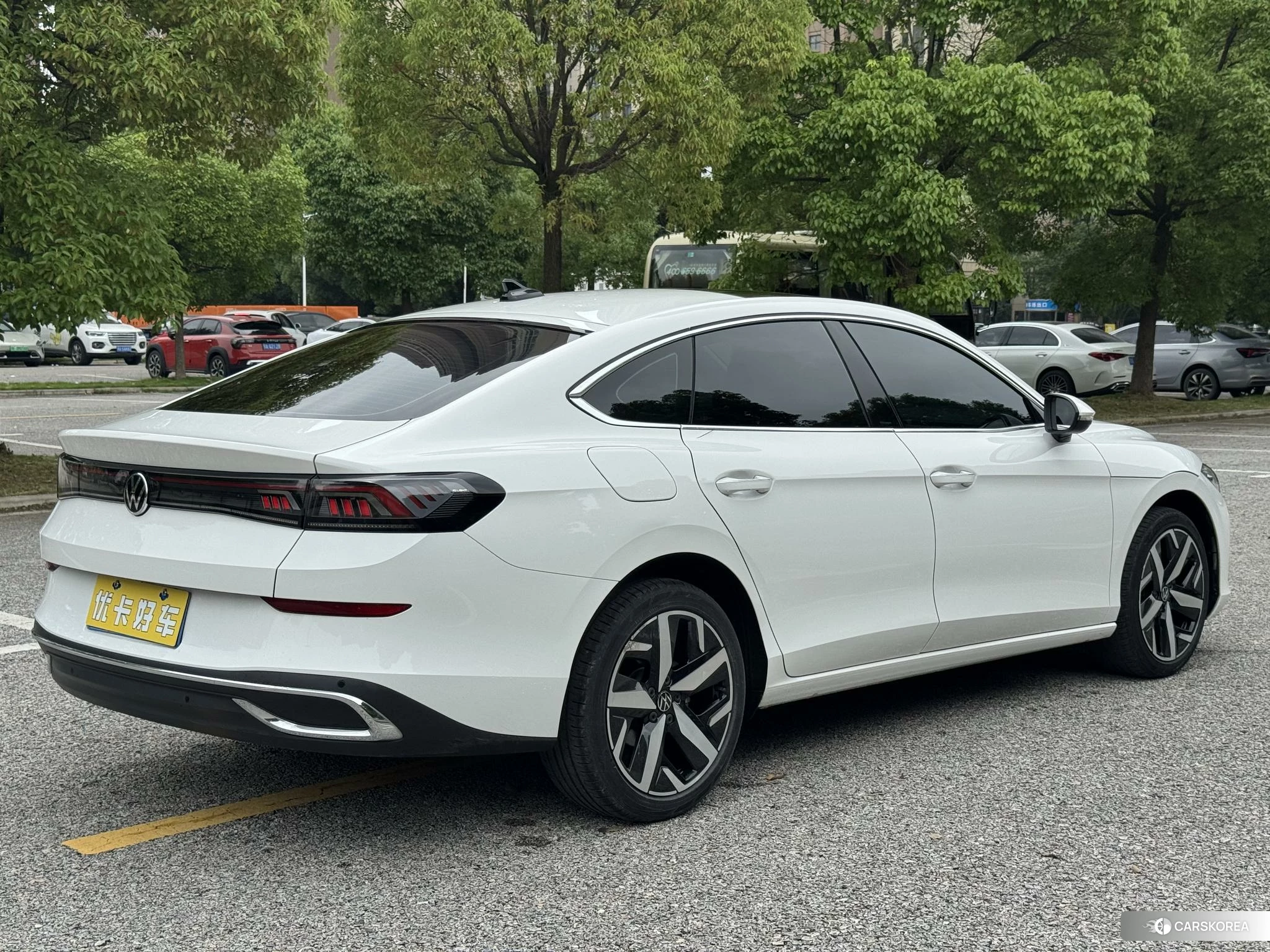 Volkswagen Lingdu 2023 Белый из Китая
