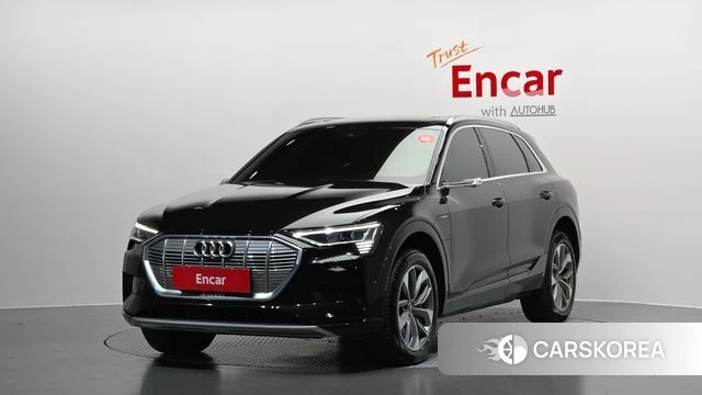 Audi e-Tron 2021 Черный из Кореи