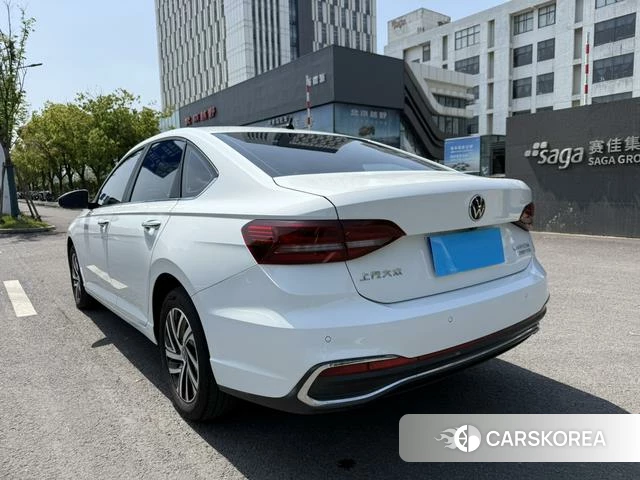 Volkswagen Lavida 2022 Белый из Китая