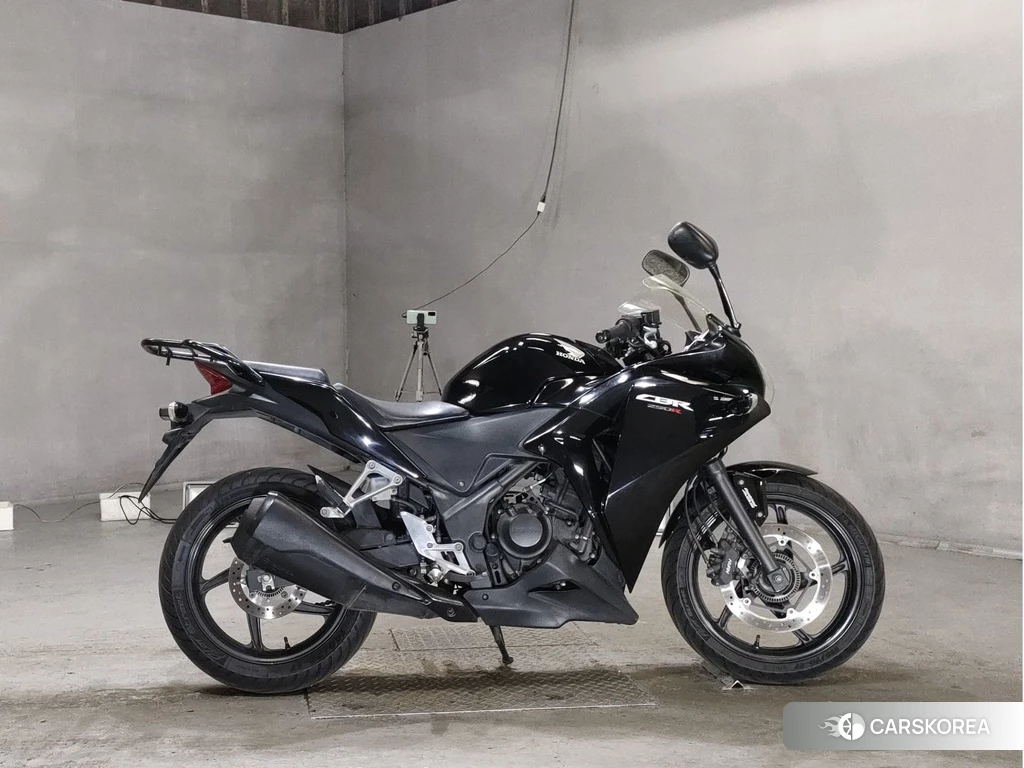 Проданный Honda CBR250R 2013 из Японии