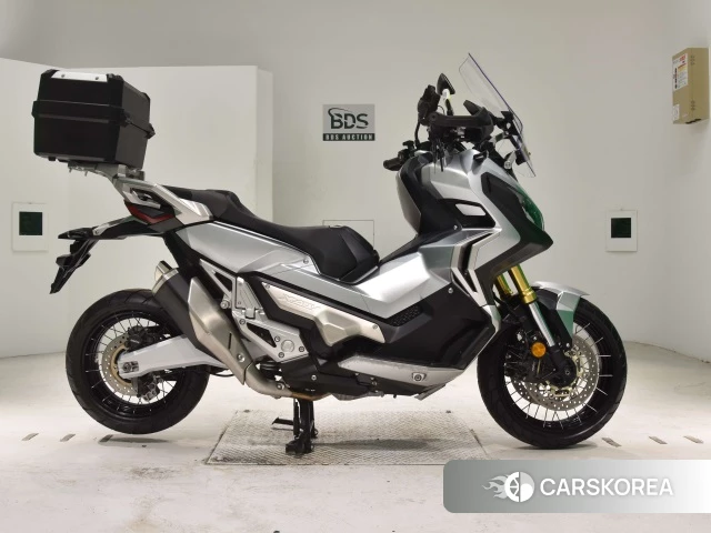 Проданный Honda X-ADV 750 2018 из Японии