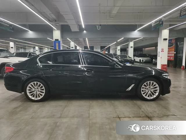 BMW 5 series PHEV 2020 Черный из Китая