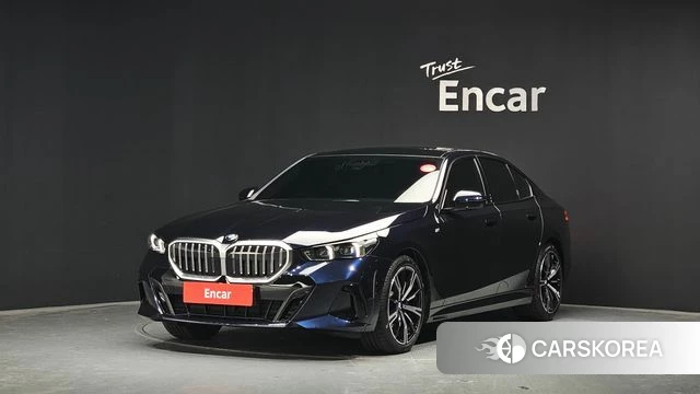 BMW 5 Series (G60) 2025 Черный из Кореи