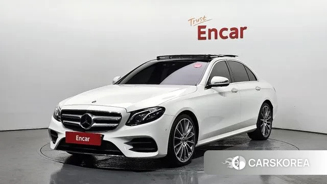 Mercedes-Benz E-Class W213 2019 Белый из Кореи