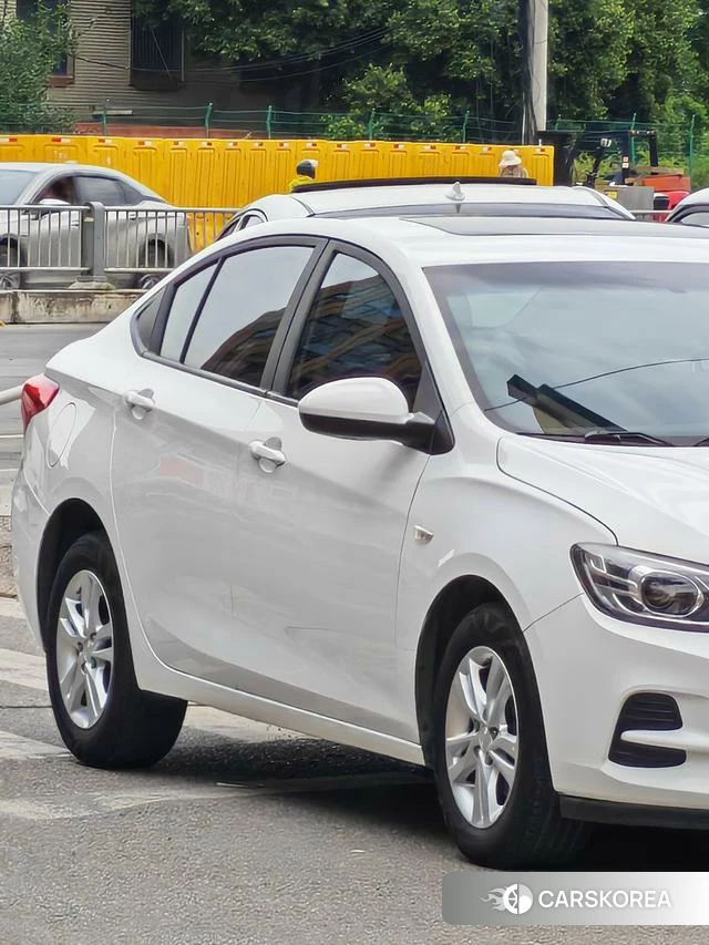 Chevrolet Kovoz 2018 Белый из Китая