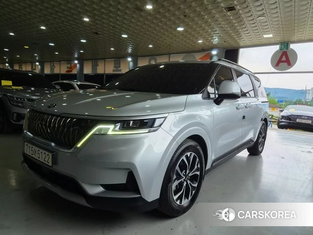 Kia Carnival 4th generation 2021 Серебряный из Кореи
