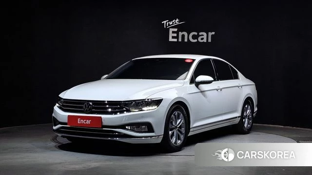 Volkswagen Passat GT (B8) 2022 Белый из Кореи