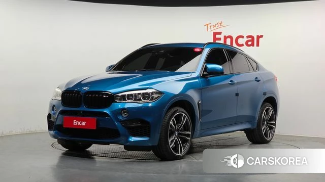 BMW X6M (F16) 2018 Небесно-голубой из Кореи