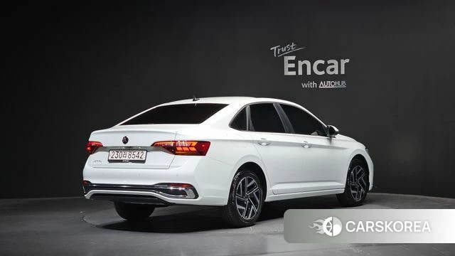 Volkswagen 7th Generation of Jetta 2023 Белый из Кореи
