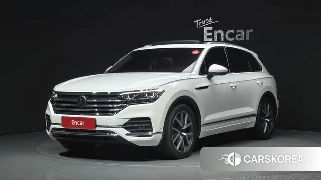 Volkswagen Touareg 3rd generation 2023 Белый из Кореи