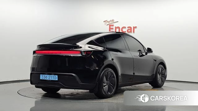 Tesla Model Y 2025 Черный из Кореи