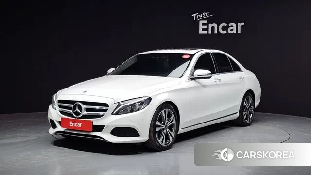 Mercedes-Benz C-Class W205 2018 Белый из Кореи