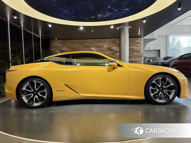 Lexus LC 2021 Желтый из Китая