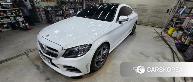 Mercedes-Benz C-Class W205 2020 Белый из Кореи