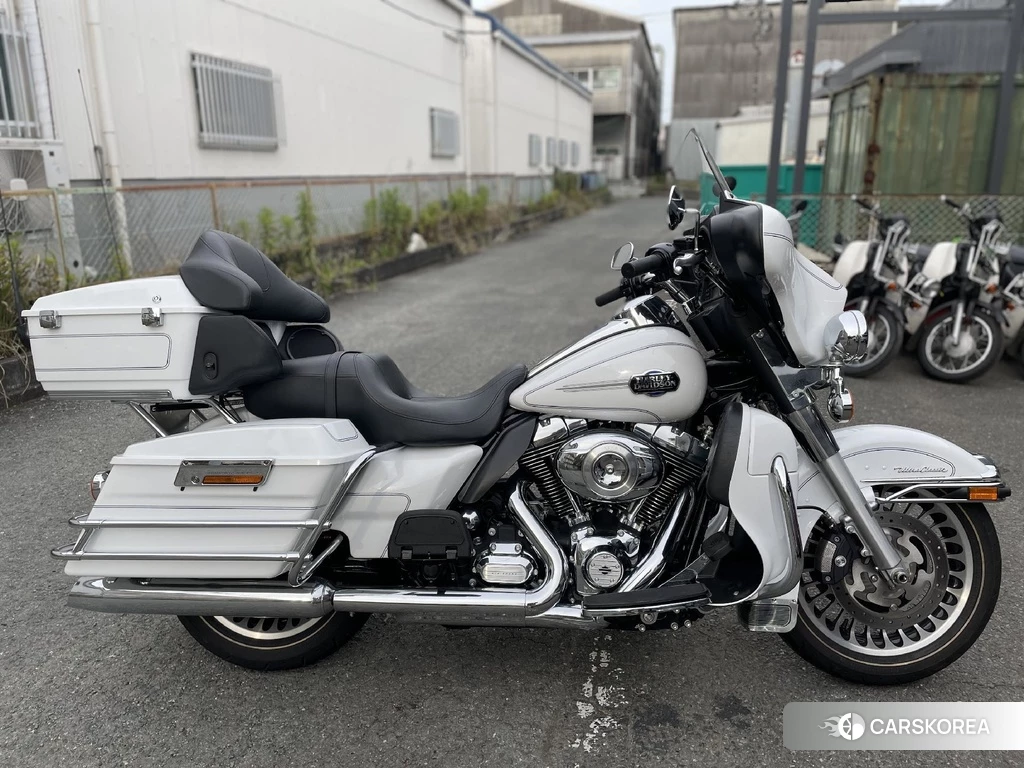 Проданный Harley-Davidson Electra Glide FLHTCU1690 2013 из Японии
