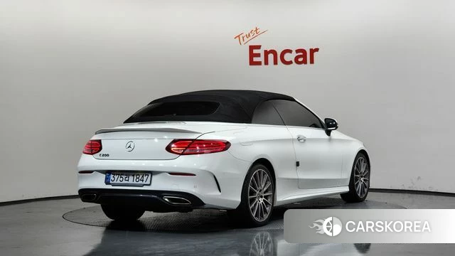 Mercedes-Benz C-Class W205 2022 Белый из Кореи