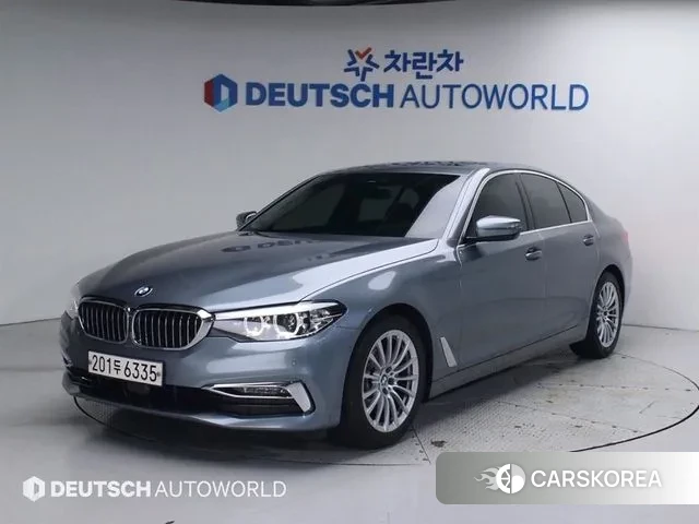 BMW 5 Series (G30) 2019 Серебристо-серый из Кореи