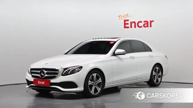 Mercedes-Benz E-Class W213 2018 Белый из Кореи