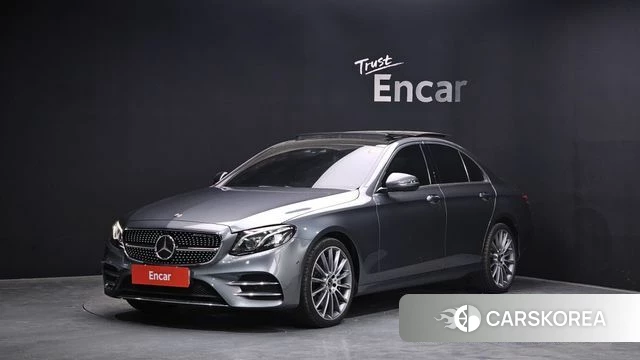 Mercedes-Benz E-Class W213 2019 Серый из Кореи